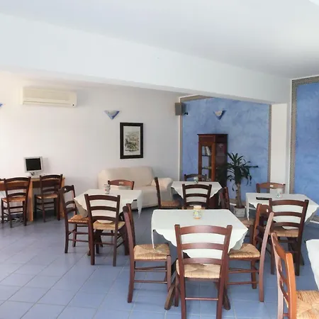 Aparthotel La 4*