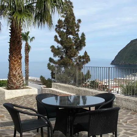 La Aparthotel 4*